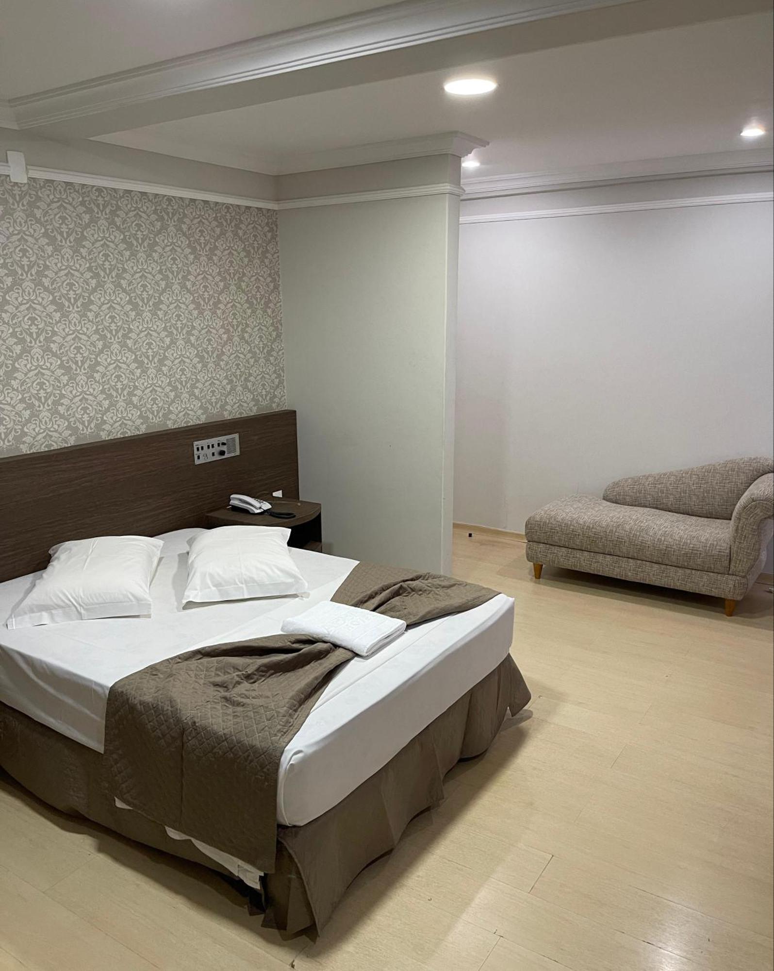 Abbas Hotel Uberlândia Екстериор снимка