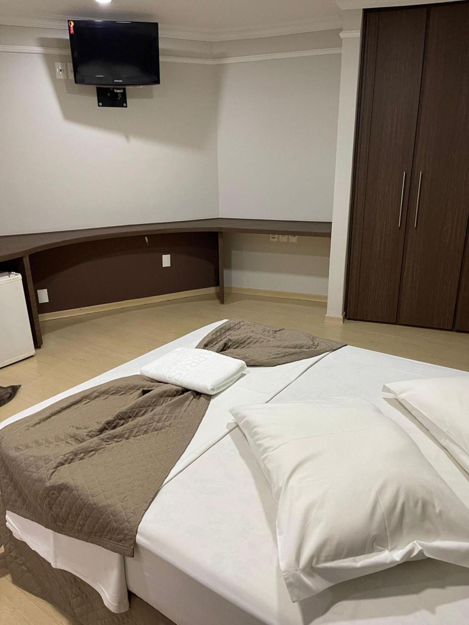 Abbas Hotel Uberlândia Екстериор снимка